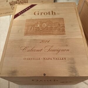 Beautiful 2014 Groth Cabernet Sauvignon wooden box.